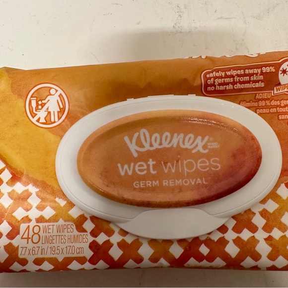 Kleenex Wet Wipes 48 Count Snap Top Orange HTF - Picture 2 of 3